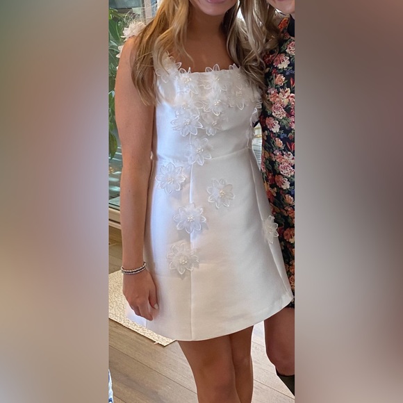 Elliatt Elder Dress White Mini - Picture 15 of 15